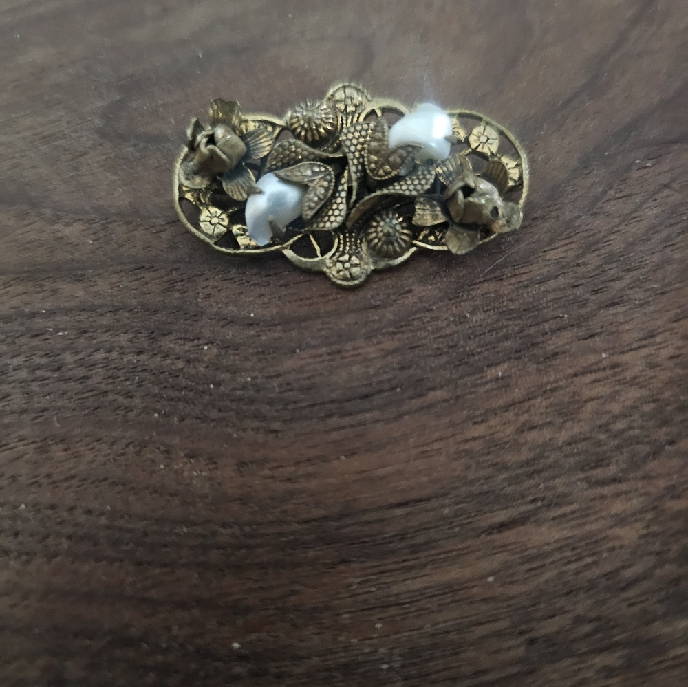 Vintage Fresh Water Pearl Brooch